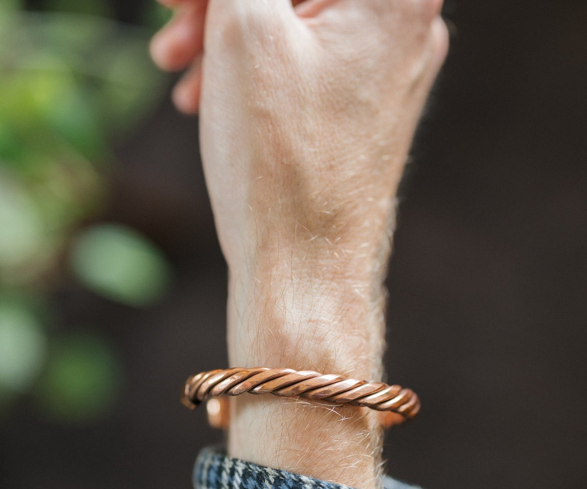 Das Kupferarmband: eine jahrhundertealte Tradition
