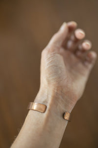 Kopero Kupferarmband Glatt, Detailfoto der offenen Enden der Manschette