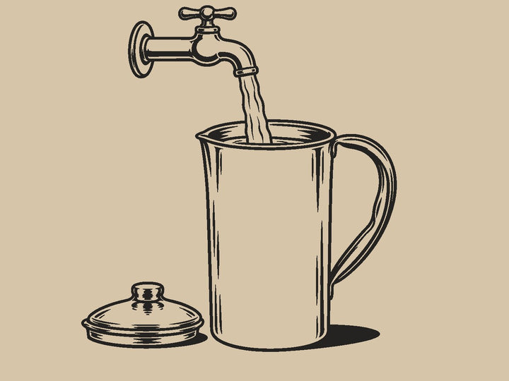 Fülle mit stillem Trinkwasser