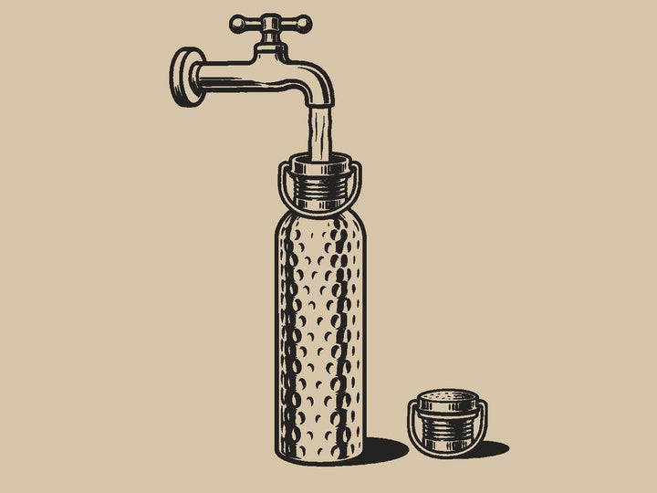 Fülle mit stillem Trinkwasser