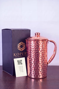 Kopero Kupferkanne Gehämmert mit der schwarzen Geschenkbox und der Dankeskarte