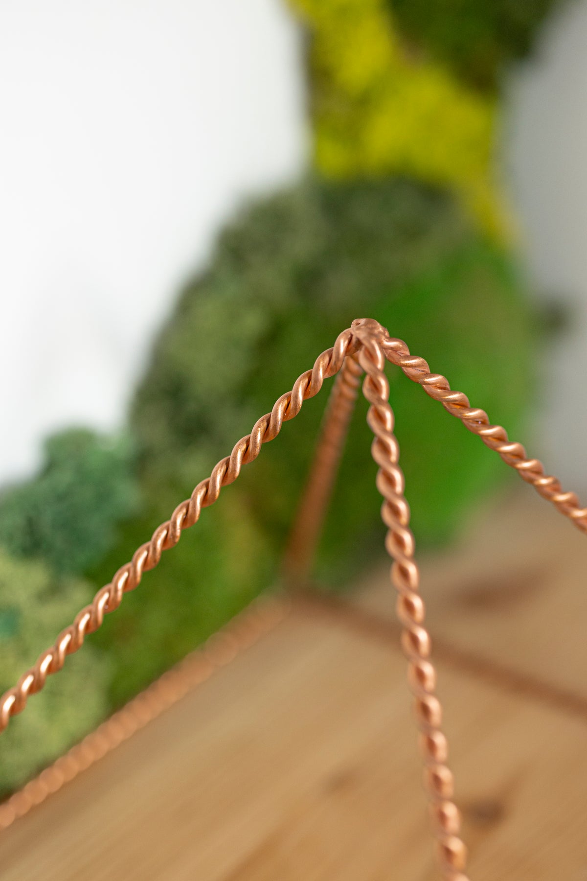 Kopero Kupfer-Pyramide-Energizer Gedreht, 23,56 cm, Detailaufnahme des gedrehten Kupferdrahts an der Spitze
